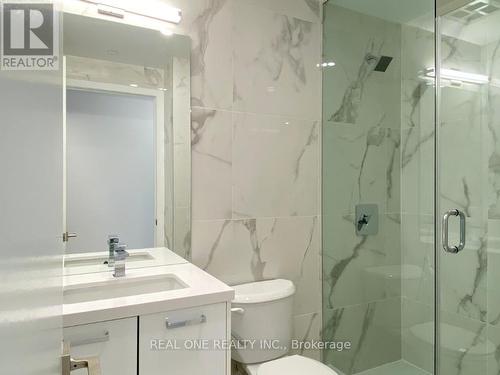 1405 - 195 Mccaul Street, Toronto, ON - Indoor Photo Showing Bathroom