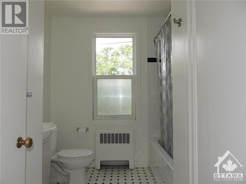 310 Byron Avenue Unit#3, Ottawa, ON - Indoor Photo Showing Bathroom