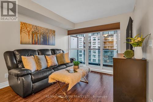 703 - 32 Clegg Road, Markham, ON - Indoor Photo Showing Living Room