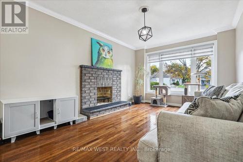 1502 Streamside Court, Pickering, ON - Indoor Photo Showing Living Room With Fireplace