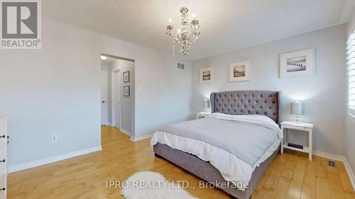 6017 Osprey Boulevard, Mississauga, ON - Indoor Photo Showing Bedroom