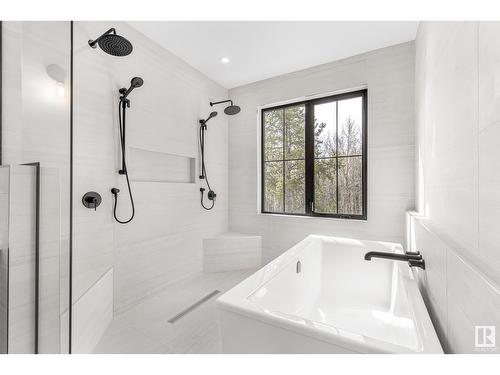 45 Westridge Rd Nw, Edmonton, AB - Indoor Photo Showing Bathroom