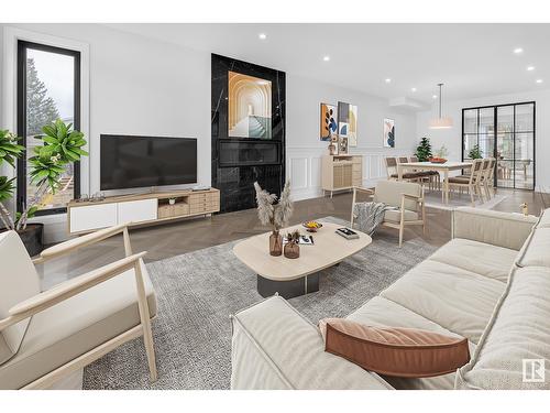 45 Westridge Rd Nw, Edmonton, AB - Indoor Photo Showing Living Room