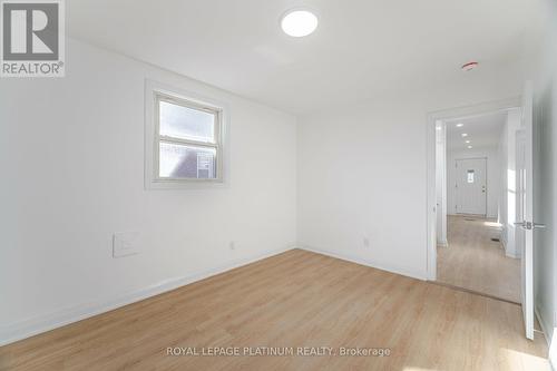 31 Garside Avenue S, Hamilton, ON - Indoor Photo Showing Other Room