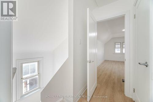 31 Garside Avenue S, Hamilton, ON - Indoor Photo Showing Other Room