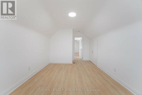 31 Garside Avenue S, Hamilton, ON - Indoor Photo Showing Other Room