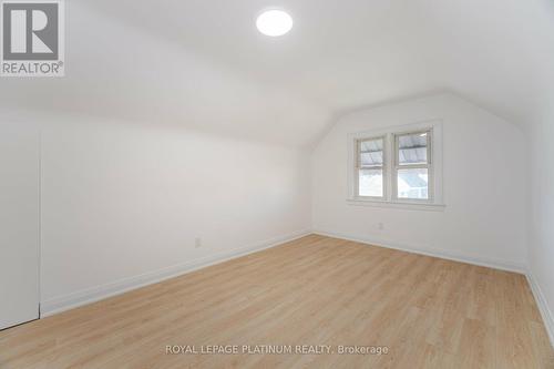 31 Garside Avenue S, Hamilton, ON - Indoor Photo Showing Other Room