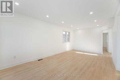 31 Garside Avenue S, Hamilton, ON - Indoor Photo Showing Other Room