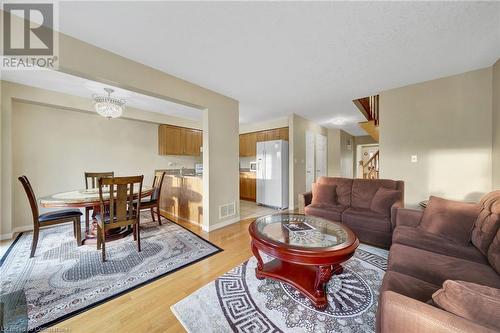 38 Cedarville Drive, Stoney Creek, ON - Indoor Photo Showing Living Room