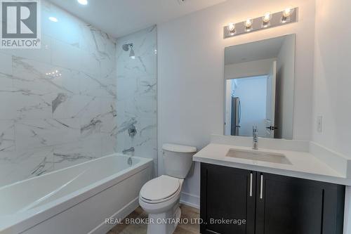 1213 - 470 Dundas Street, Hamilton, ON - Indoor Photo Showing Bathroom