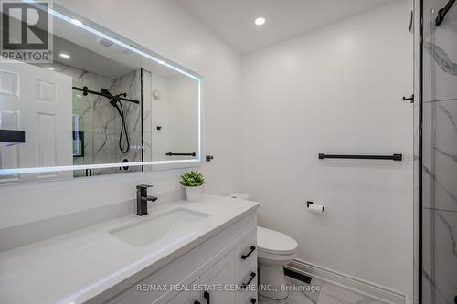 129 Hopewell Road, Oakville, ON - Indoor Photo Showing Bathroom