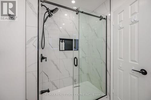 129 Hopewell Road, Oakville, ON - Indoor Photo Showing Bathroom