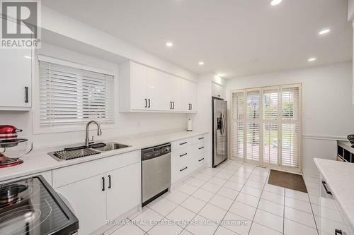 129 Hopewell Road, Oakville, ON - Indoor Photo Showing Kitchen