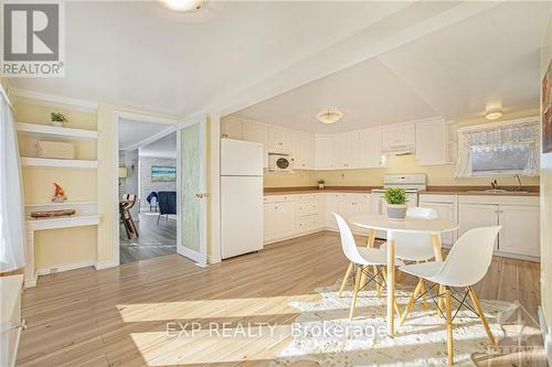 4551 Watsons Corners Road, Lanark Highlands, ON - Indoor Photo Showing Dining Room