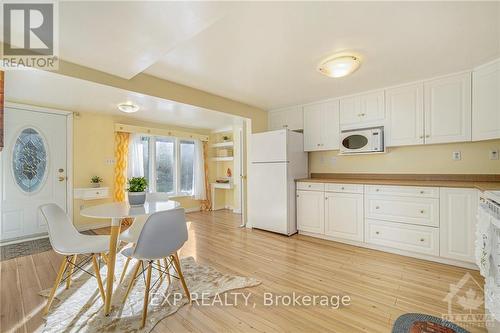 4551 Watsons Corners Road, Lanark Highlands, ON - Indoor Photo Showing Kitchen