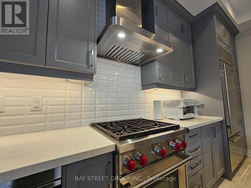 57 Yorkton Boulevard, Markham, ON - Indoor Photo Showing Kitchen