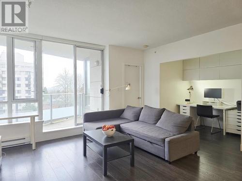 708 4808 Hazel, Burnaby, BC - Indoor Photo Showing Living Room