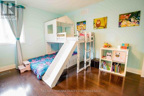 88 Chipwood Crescent, Toronto (Pleasant View), ON - Indoor Photo Showing Bedroom