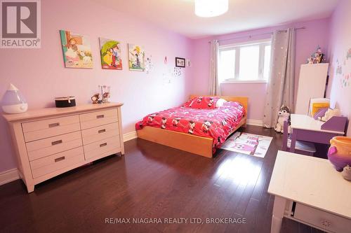 88 Chipwood Crescent, Toronto (Pleasant View), ON - Indoor Photo Showing Bedroom