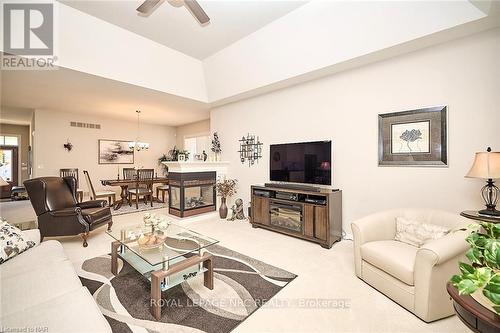 56 Timmsdale Crescent, Pelham, ON - Indoor Photo Showing Living Room