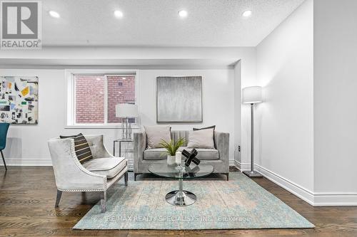 63 Weather Vane Lane, Brampton, ON - Indoor Photo Showing Living Room