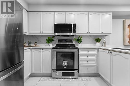 63 Weather Vane Lane, Brampton, ON - Indoor Photo Showing Kitchen