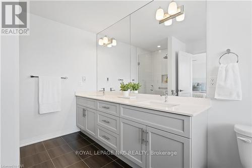 5068 Connor Drive, Lincoln (982 - Beamsville), ON - Indoor Photo Showing Bathroom