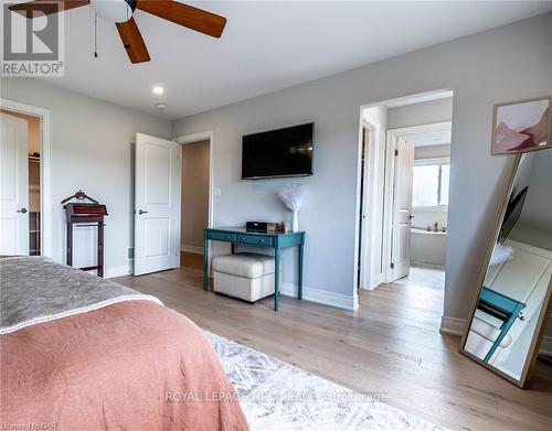 126 Susan Drive, Pelham (662 - Fonthill), ON - Indoor Photo Showing Bedroom