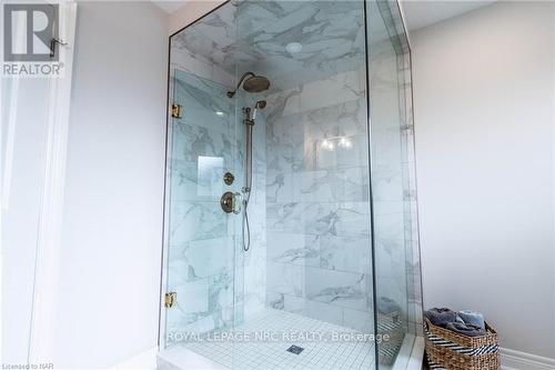 126 Susan Drive, Pelham (662 - Fonthill), ON - Indoor Photo Showing Bathroom