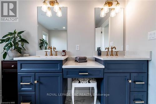 126 Susan Drive, Pelham (662 - Fonthill), ON - Indoor Photo Showing Bathroom