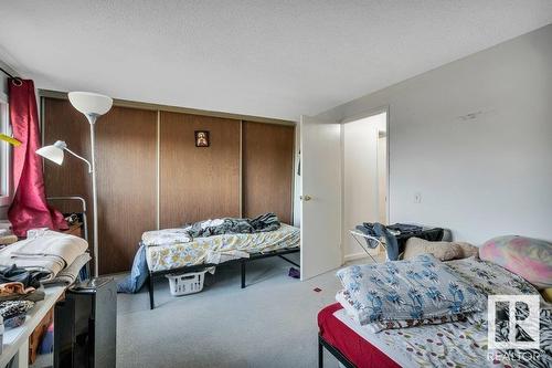 1244 Lakewood Rd W Nw, Edmonton, AB - Indoor Photo Showing Bedroom