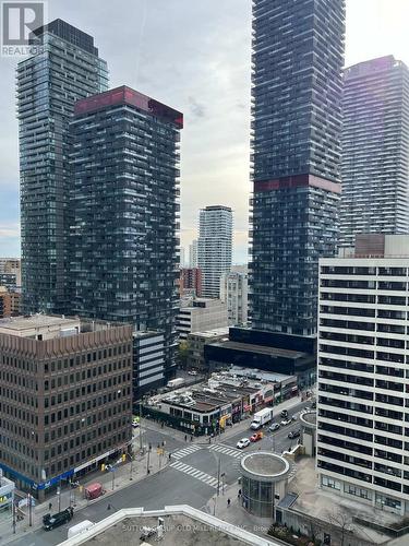 1409 - 33 Helendale Avenue, Toronto, ON - Outdoor With Facade