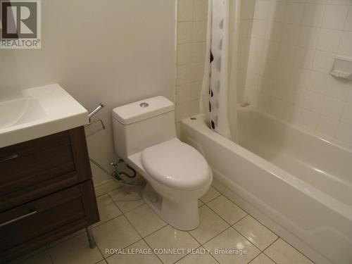 Bsmt 2B - 112 Sweetbriar Court, Pickering, ON - Indoor Photo Showing Bathroom