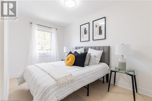 46 Upper Walker Avenue, Stoney Creek, ON - Indoor Photo Showing Bedroom