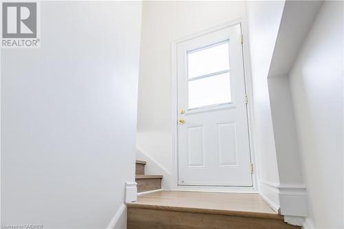 46 Upper Walker Avenue, Stoney Creek, ON - Indoor Photo Showing Other Room