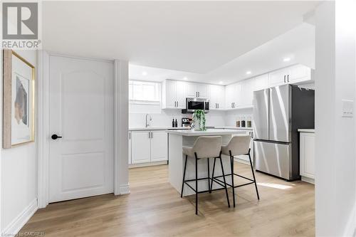 46 Upper Walker Avenue, Stoney Creek, ON - Indoor Photo Showing Kitchen