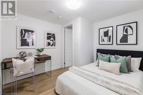 46 Upper Walker Avenue, Stoney Creek, ON - Indoor Photo Showing Bedroom