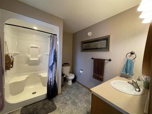 412 Centennial Drive S, Swan River, MB - Indoor Photo Showing Bathroom