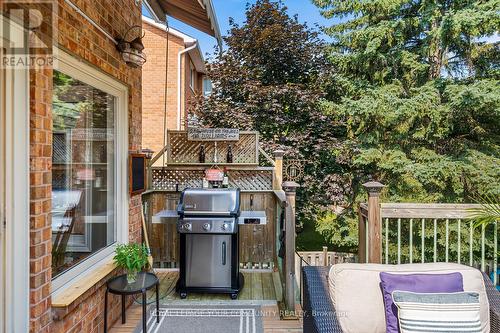 48 Lanewood Drive, Aurora, ON - Outdoor