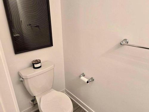 18 Spry Lane, Barrie, ON - Indoor Photo Showing Bathroom