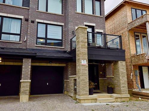 18 Spry Lane, Barrie, ON - Outdoor