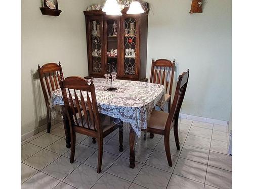 403-1535 Lakeshore Rd E, Mississauga, ON - Indoor Photo Showing Dining Room