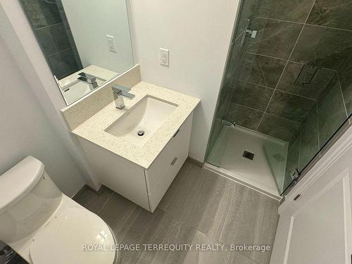 904-30 Elm Dr, Mississauga, ON - Indoor Photo Showing Bathroom