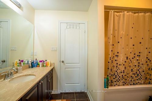 48 Dancing Waters Rd, Brampton, ON - Indoor Photo Showing Bathroom