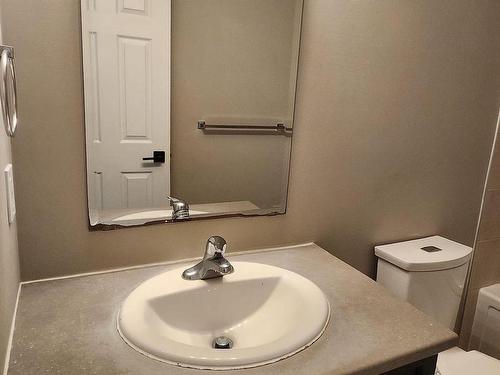 114 Wheat Lane, Kitchener, ON - Indoor Photo Showing Bathroom