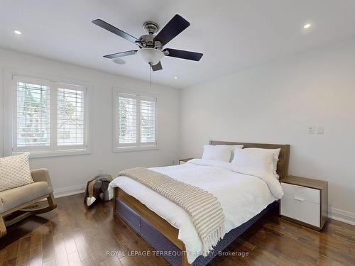 19 Johnston St, St. Catharines, ON - Indoor Photo Showing Bedroom