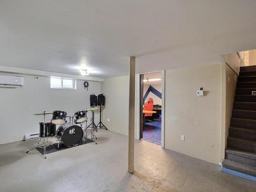 Salle familiale - 1 1Re Avenue E., Rouyn-Noranda, QC - Indoor Photo Showing Other Room