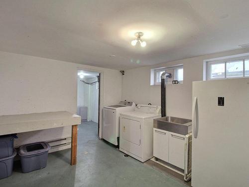 Salle de lavage - 1 1Re Avenue E., Rouyn-Noranda, QC - Indoor Photo Showing Laundry Room