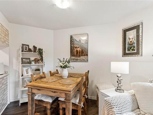 104-1900 Bowen Rd, Nanaimo, BC - Indoor Photo Showing Dining Room