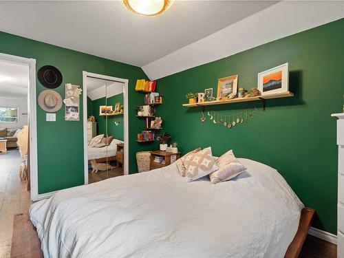 104-1900 Bowen Rd, Nanaimo, BC - Indoor Photo Showing Bedroom